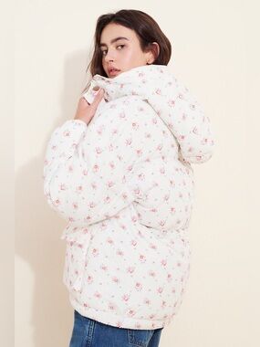 Flat White Floral Hooded Puffer Jacket